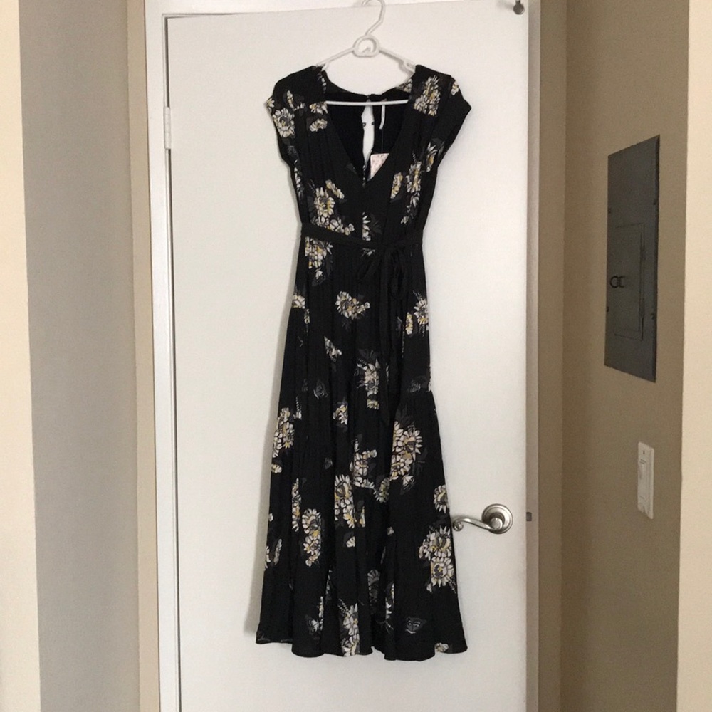 SOLD: Gorgeous Free People polyester dress.